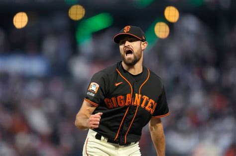 SF Giants’ use youth movement to beat Dodgers, Kershaw